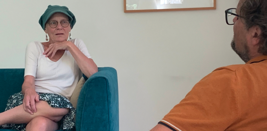 Alineke in gesprek met gz-psycholoog Robert